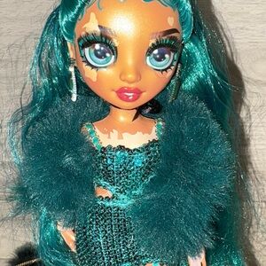 Rainbow high Jewel Richie.